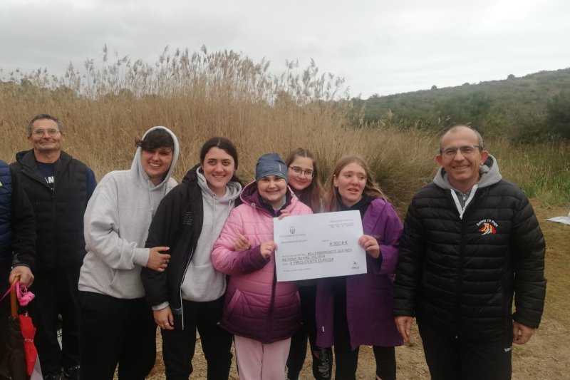 Colla de coll verds i la Tribu són els premis de la Baixada al Riu de Bullent 2022 de Pego  Colla de coll verds i la Tribu són els premis de la Baixada al Riu de Bullent 2022 de Pego