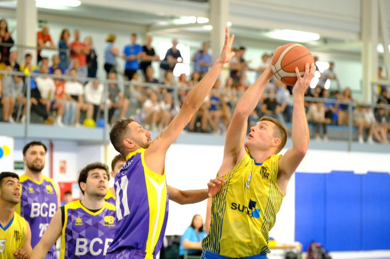Baloncesto: El Dénia BC gana en Burjassot y peleará por el ascenso a Liga LEB en la final four  Baloncesto: El Dénia BC gana en Burjassot y peleará por el ascenso a Liga LEB en la final four