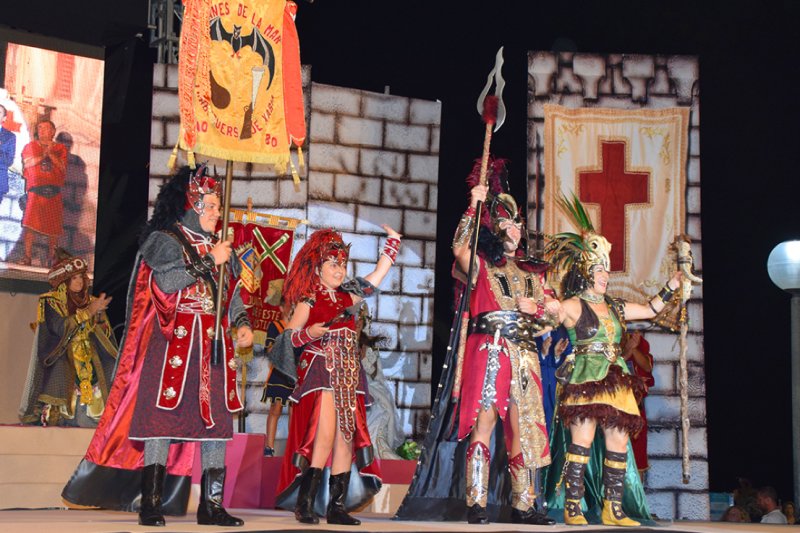 La filà Trabuquers estrena su Capitanía con el arranque de las fiestas de Moros i Cristians de Xàbia La filà Trabuquers estrena su Capitanía con el arranque de las fiestas de Moros i Cristians de Xàbia