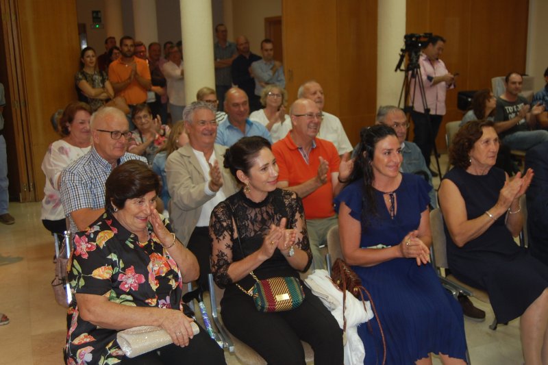 El lliurament del títol de fill adoptiu a El Pegolí posa el remat a la setmana gastrocultural l’Arròs de les Estreles de Pego El lliurament del títol de fill adoptiu a El Pegolí posa el remat a la setmana gastrocultural l’Arròs de les Estreles de Pego