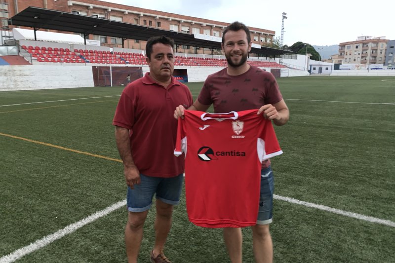 El Pego renueva a Lauro y ficha a Sam por el juvenil El Pego renueva a Lauro y ficha a Sam por el juvenil