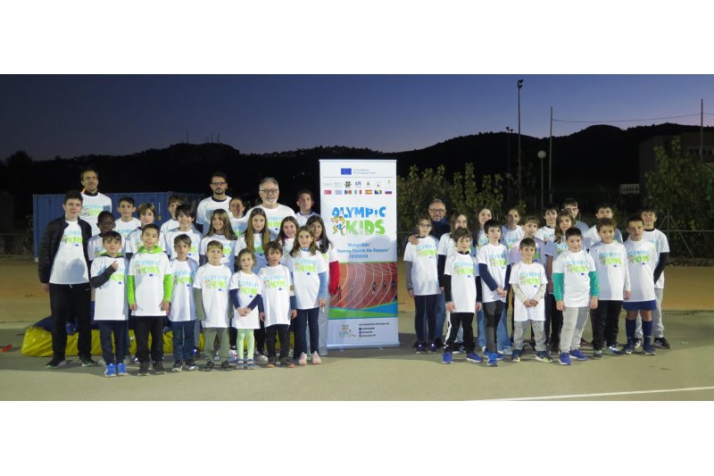 Estudiants de Pedreguer es preparen per a una nova cita europea al voltant dels Jocs Olímpics Estudiants de Pedreguer es preparen per a una nova cita europea al voltant dels Jocs Olímpics