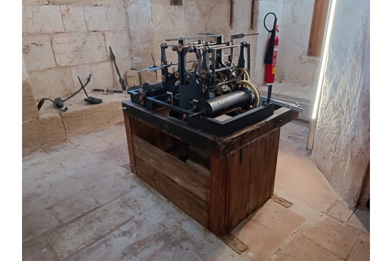 L’Ajuntament de Pego completa la restauració d’un rellotge de campanar de 1866 i l’exposa a les visites L’Ajuntament de Pego completa la restauració d’un rellotge de campanar de 1866 i l’exposa a les visites