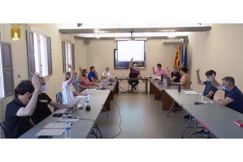 El pleno de Pedreguer adjudica el nuevo contrato de la basura por 7,7 millones de euros durante diez años  El pleno de Pedreguer adjudica el nuevo contrato de la basura por 7,7 millones de euros durante diez años