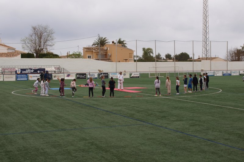 500 escolares se suman a las actividades del Dia de l’Esport de Xàbia 500 escolares se suman a las actividades del Dia de l’Esport de Xàbia