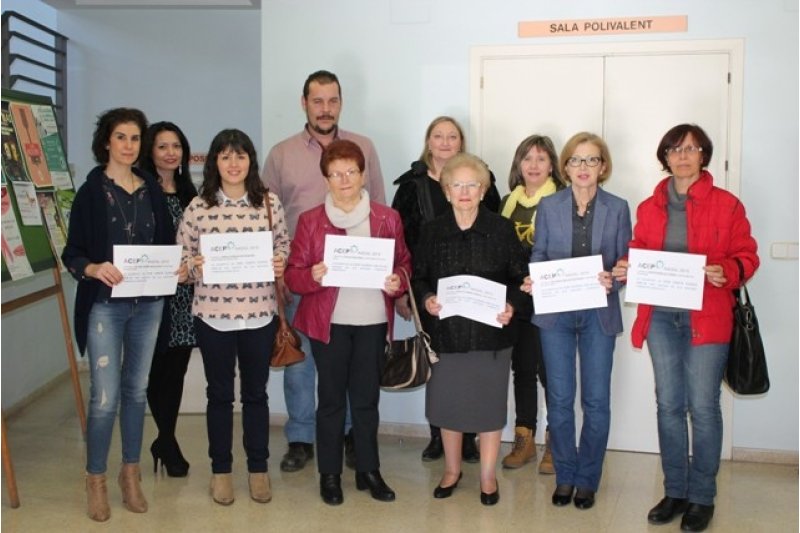 Els comerciants de Pedreguer reparteixen 1.200 euros de la campanya de Nadal    Els comerciants de Pedreguer reparteixen 1.200 euros de la campanya de Nadal