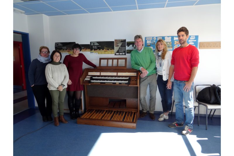 La familia Wüst dona un piano y un órgano al Conservatorio de Xàbia La familia Wüst dona un piano y un órgano al Conservatorio de Xàbia