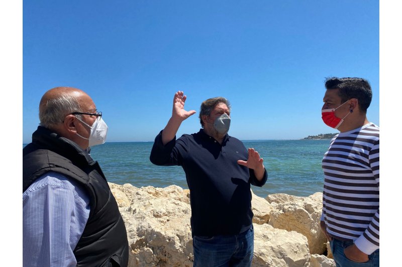 El senador Carles Mulet pedirá explicaciones al Ministerio sobre la regeneración de las playas de Dénia El senador Carles Mulet pedirá explicaciones al Ministerio sobre la regeneración de las playas de Dénia