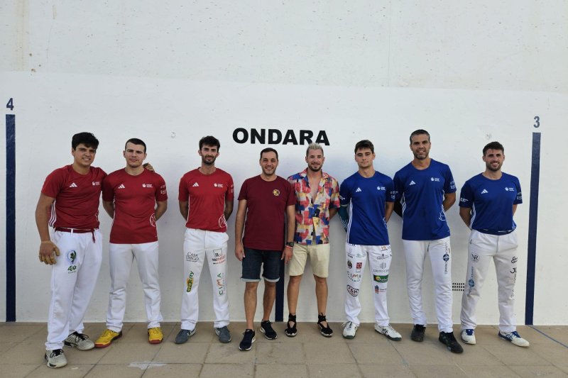 Les festes de Sant Jaume d’Ondara s’ambienten esportivament amb el tornejos de pilota valenciana al trinquet Les festes de Sant Jaume d’Ondara s’ambienten esportivament amb el tornejos de pilota valenciana al trinquet