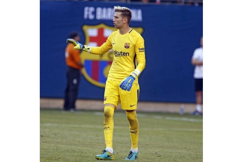 Adrián Ortolá debuta con buen pie con el Barça en un amistoso contra la Juve Adrián Ortolá debuta con buen pie con el Barça en un amistoso contra la Juve