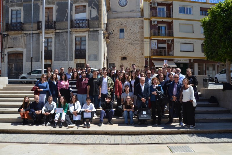 Los jóvenes aprenden oratoria Los jóvenes aprenden oratoria