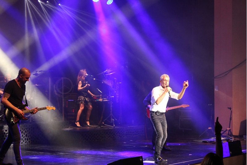 Sergio Dalma repite éxito de público en el Auditori Teulada Moraira Sergio Dalma repite éxito de público en el Auditori Teulada Moraira