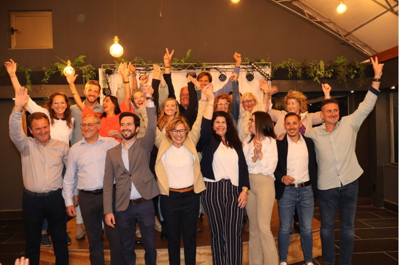 Rosa Cardona en la presentación de la candidatura del PP: “queremos una Xàbia segura, limpia y acogedora” Rosa Cardona en la presentación de la candidatura del PP: “queremos una Xàbia segura, limpia y acogedora”