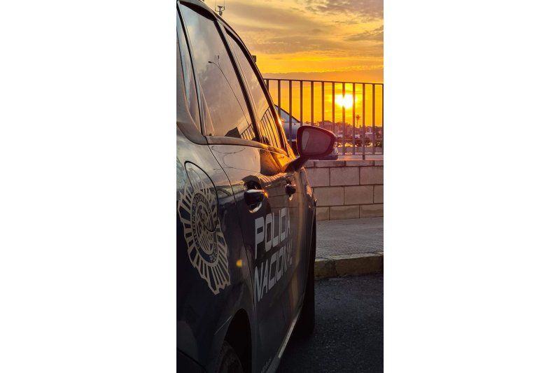 Tres detenidos por tráfico de drogas después de una trifulca en un bar de Dénia  Tres detenidos por tráfico de drogas después de una trifulca en un bar de Dénia