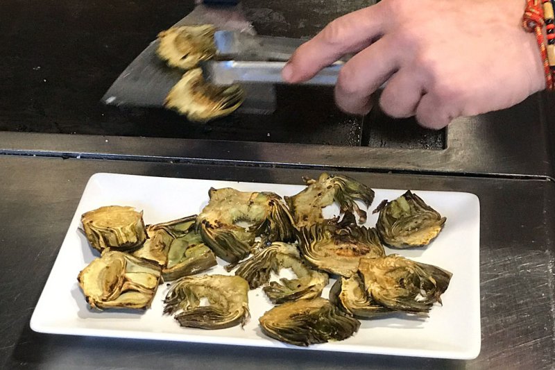 Alcachofas, sepia, calamar y congrio, productos del mes en Els Magazinos Alcachofas, sepia, calamar y congrio, productos del mes en Els Magazinos