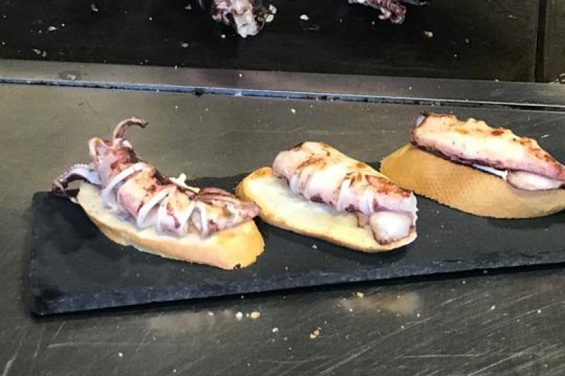 Alcachofas, sepia, calamar y congrio, productos del mes en Els Magazinos Alcachofas, sepia, calamar y congrio, productos del mes en Els Magazinos