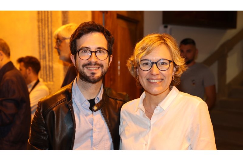 El PP anuncia oficialmente los pactos con CpJ y VOX que darán la Alcaldia de Xàbia a Rosa Cardona El PP anuncia oficialmente los pactos con CpJ y VOX que darán la Alcaldia de Xàbia a Rosa Cardona