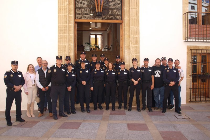 Se jubila la agente de Policía Local Jeannine Cantó, “maestra” de Educación Vial de 8.000 niños de Xàbia Se jubila la agente de Policía Local Jeannine Cantó, “maestra” de Educación Vial de 8.000 niños de Xàbia