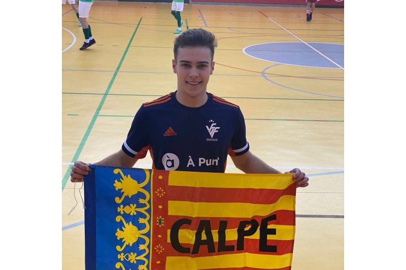 El calpino Carlos Alonso lidera la selección valenciana Sub 19 de fútbol sala que cae en la semifinal del Campeonato de España El calpino Carlos Alonso lidera la selección valenciana Sub 19 de fútbol sala que cae en la semifinal del Campeonato de España