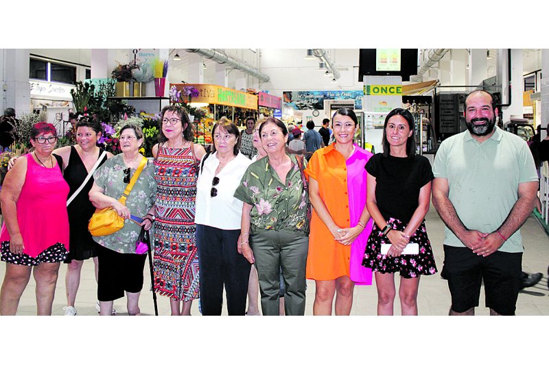 Una iniciativa refrescante y solidaria del Mercat Municipal para este verano Una iniciativa refrescante y solidaria del Mercat Municipal para este verano