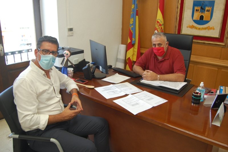 El diputat provincial d’Infraestructures supervisa les obres del Centre de Dia d’Ondara i el projecte de la nova biblioteca de Pego El diputat provincial d’Infraestructures supervisa les obres del Centre de Dia d’Ondara i el projecte de la nova biblioteca de Pego