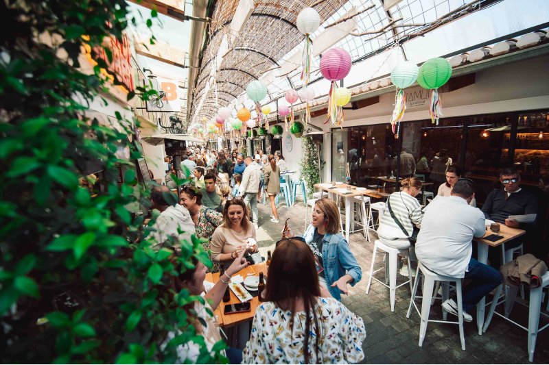 Els Magazinos celebra aniversario: ‘4 años comiéndote el mundo’ Els Magazinos celebra aniversario: ‘4 años comiéndote el mundo’