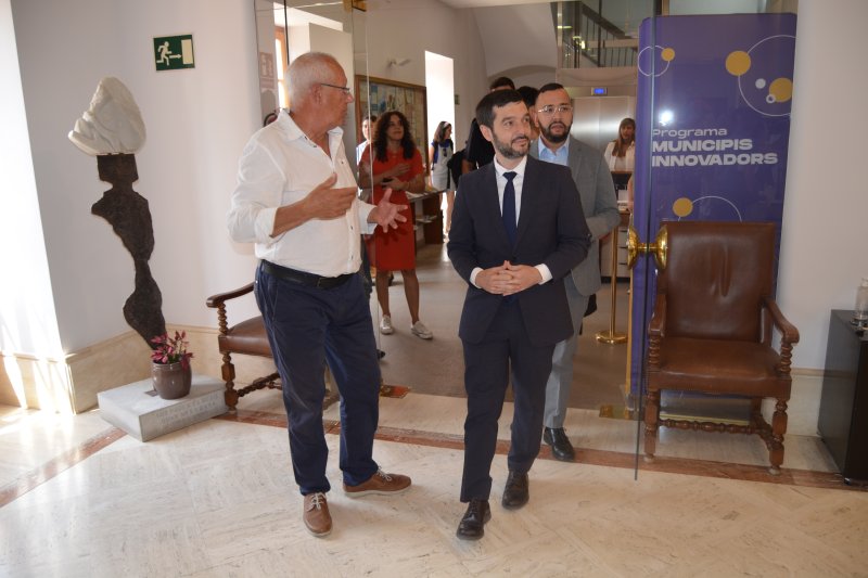 El ministro de Consumo reclama la unión de todas las administraciones ante la problemática de los pisos turísticos  El ministro de Consumo reclama la unión de todas las administraciones ante la problemática de los pisos turísticos