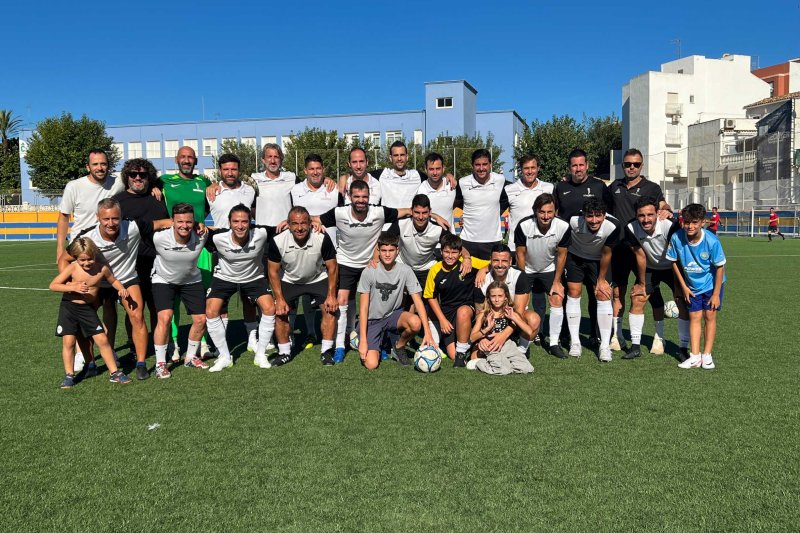 Liga Veteranos: Calp golea y sigue líder y Bang Bang y Kamarka aprietan Liga Veteranos: Calp golea y sigue líder y Bang Bang y Kamarka aprietan