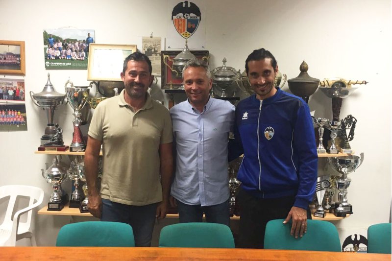 Villaescusa renueva con el Jávea Villaescusa renueva con el Jávea