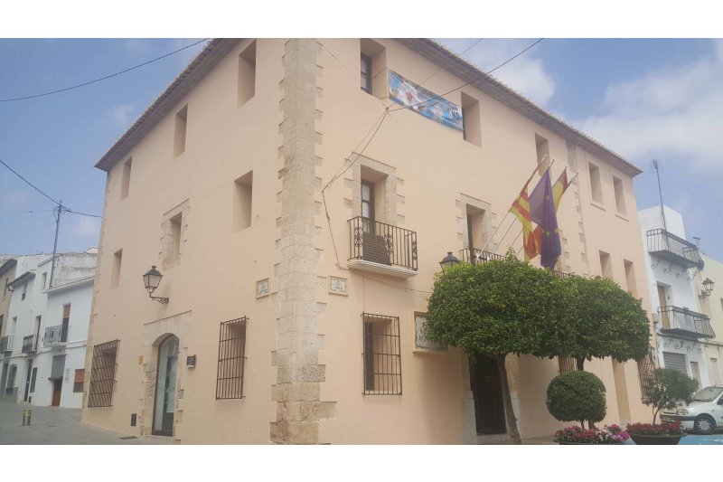 Benissa dará ayudas directas a los comercios, bares y restaurantes que no entran en el plan Resiste Benissa dará ayudas directas a los comercios, bares y restaurantes que no entran en el plan Resiste