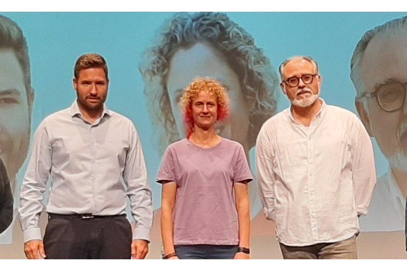 Es complica la investidura a Pedreguer: els socialistes reclamen una Alcaldia compartida que no entra en els plans de Compromís, mentre que el PP s’apunta a la festa Es complica la investidura a Pedreguer: els socialistes reclamen una Alcaldia compartida que no entra en els plans de Compromís, mentre que el PP s’apunta a la festa