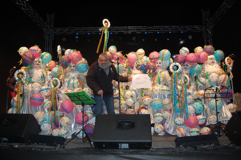 La colla de Maite Alborch torna a imposar-se en el concurs de disfresses del carnestoltes pegolí amb Llunes de Júpiter La colla de Maite Alborch torna a imposar-se en el concurs de disfresses del carnestoltes pegolí amb Llunes de Júpiter