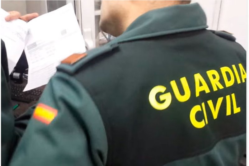 La Guardia Civil intercepta a un velero en Xàbia con 33 kilos de hachís La Guardia Civil intercepta a un velero en Xàbia con 33 kilos de hachís