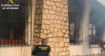 La Guardia Civil interviene en el incendio de una casa de Moraira  y salva a una octogenaria La Guardia Civil interviene en el incendio de una casa de Moraira  y salva a una octogenaria