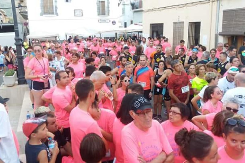 Més de quatre centes persones participen en la III Volta contra el càncer a Murla Més de quatre centes persones participen en la III Volta contra el càncer a Murla