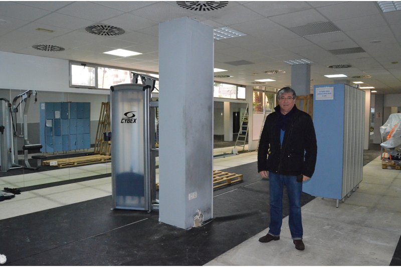 El Club Náutico de Dénia reformará la planta baja para mejorar un edificio “infrautilizado” al que se dotará de nuevos usos El Club Náutico de Dénia reformará la planta baja para mejorar un edificio “infrautilizado” al que se dotará de nuevos usos