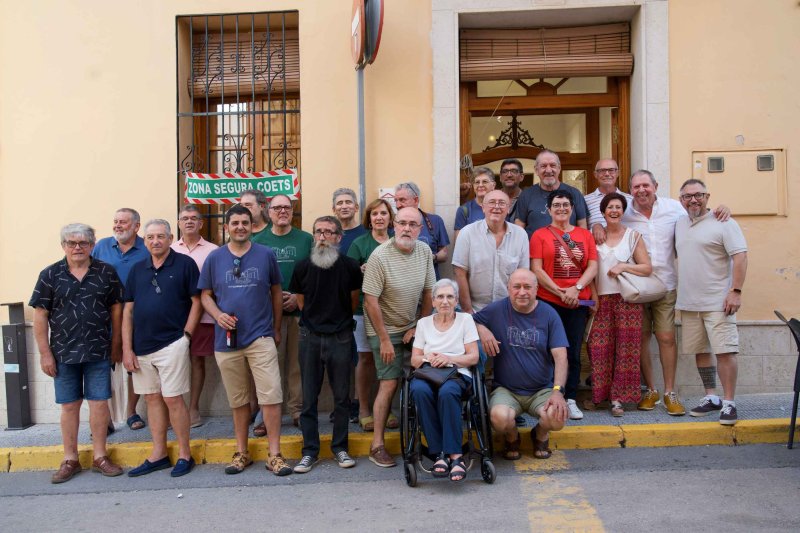 La mostra de Festes de l'associació Els Pòrxens: Pedreguer segons el retratista Luis Cabrera Pineda La mostra de Festes de l'associació Els Pòrxens: Pedreguer segons el retratista Luis Cabrera Pineda