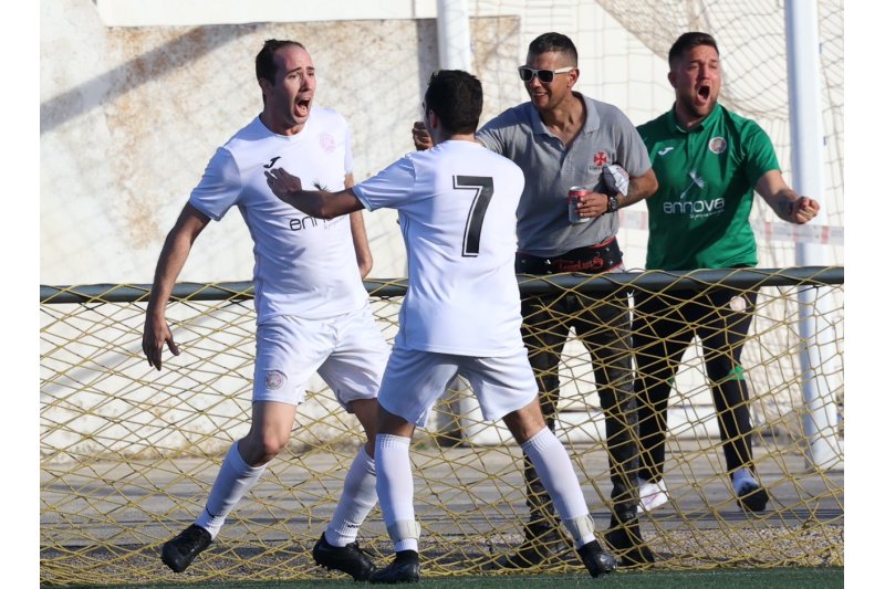 Segunda Regional: El Verger se aferra a la lucha por el ascenso con una goleada ante el Beniopa (4-0) Segunda Regional: El Verger se aferra a la lucha por el ascenso con una goleada ante el Beniopa (4-0)