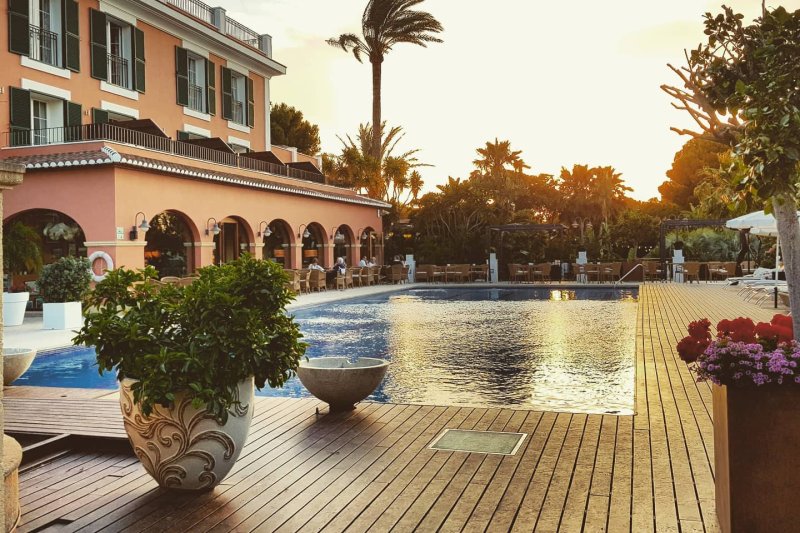 El Hotel Les Rotes inicia  los Sopars a la fresca con música de jazz en vivo  El Hotel Les Rotes inicia  los Sopars a la fresca con música de jazz en vivo