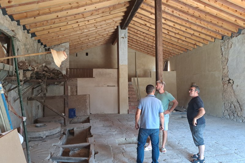 La recuperació del sòl l’interior original del Molí Coví permet superar una altra etapa cap a la rehabilitació d’aquest Bé de Rellevància Local d'Ondara La recuperació del sòl l’interior original del Molí Coví permet superar una altra etapa cap a la rehabilitació d’aquest Bé de Rellevància Local d'Ondara