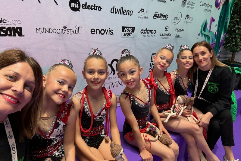 El equipo alevín del Club Gimnasia Calpe logra dos bronces en el nacional de Santander El equipo alevín del Club Gimnasia Calpe logra dos bronces en el nacional de Santander