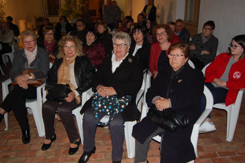 L’Ajuntament de Pego guardona amb el premi Jo dona 2018 a les Policies Locals Tere Lloret i Mercè Sastre L’Ajuntament de Pego guardona amb el premi Jo dona 2018 a les Policies Locals Tere Lloret i Mercè Sastre