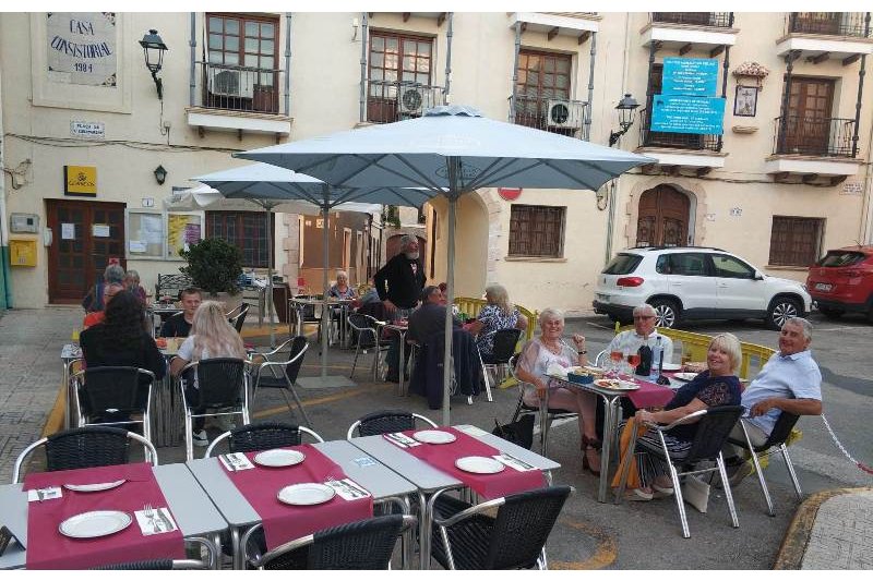 El interior despierta con una tímida reapertura de la hostelería  El interior despierta con una tímida reapertura de la hostelería