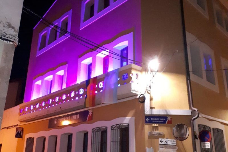 La Marina Alta se ilumina para recordar a los bebés que ya no están La Marina Alta se ilumina para recordar a los bebés que ya no están