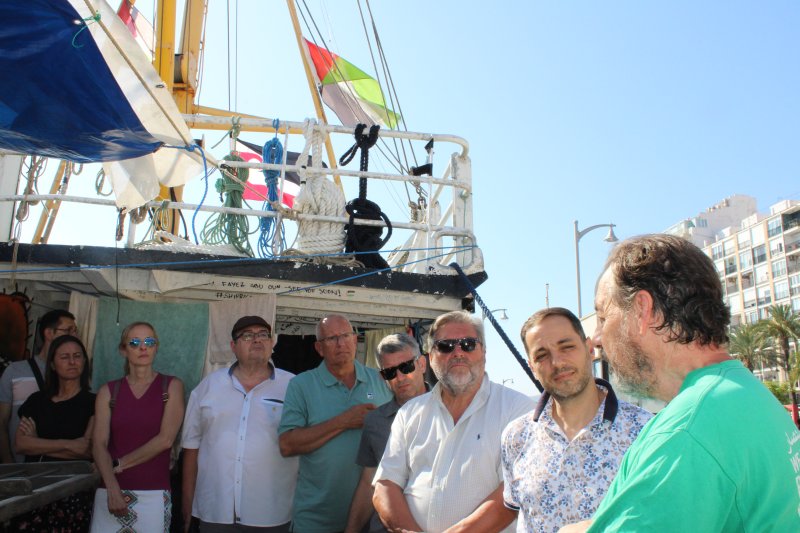 El barco de la Flotilla de la Libertad que denuncia el genocidio de Gaza recala en Dénia   El barco de la Flotilla de la Libertad que denuncia el genocidio de Gaza recala en Dénia