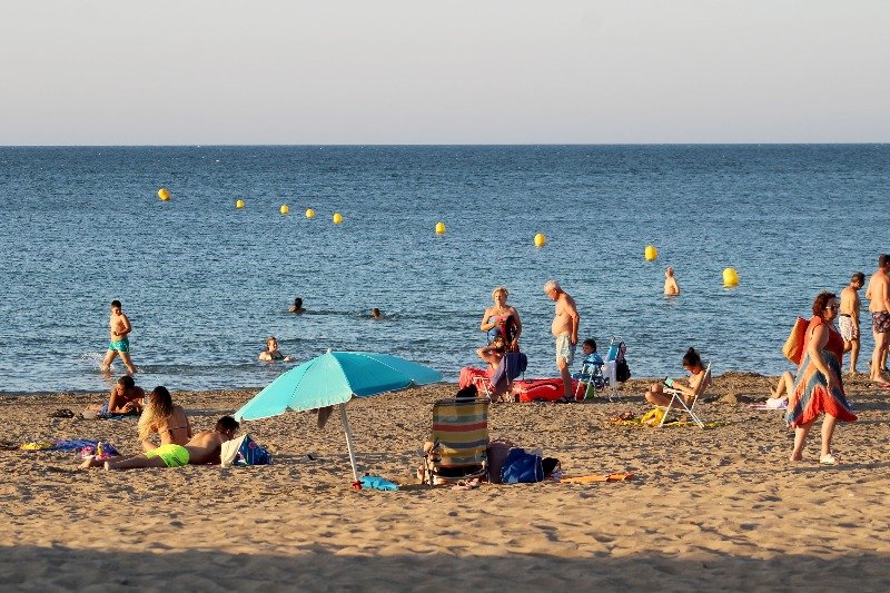 El Ayuntamiento de Dénia reforzará el balizamiento de las playas El Ayuntamiento de Dénia reforzará el balizamiento de las playas
