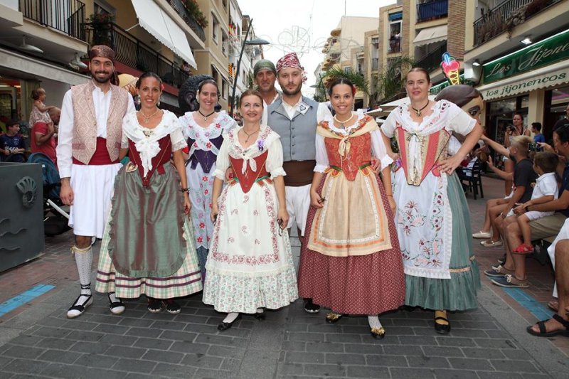 La Nit de Penyes i la cavalcada de disfresses posen fi a les festes de Moraira La Nit de Penyes i la cavalcada de disfresses posen fi a les festes de Moraira
