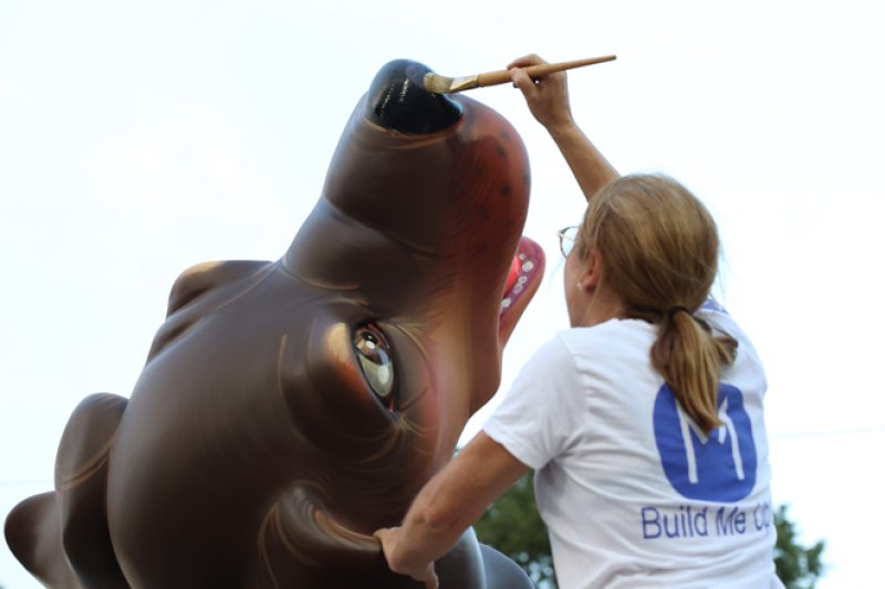 La Foguera de Xàbia ja mira al cel: aplega al municipi una tribu d’indis atreta per les “senyals” de fum del foc de Ramblars La Foguera de Xàbia ja mira al cel: aplega al municipi una tribu d’indis atreta per les “senyals” de fum del foc de Ramblars
