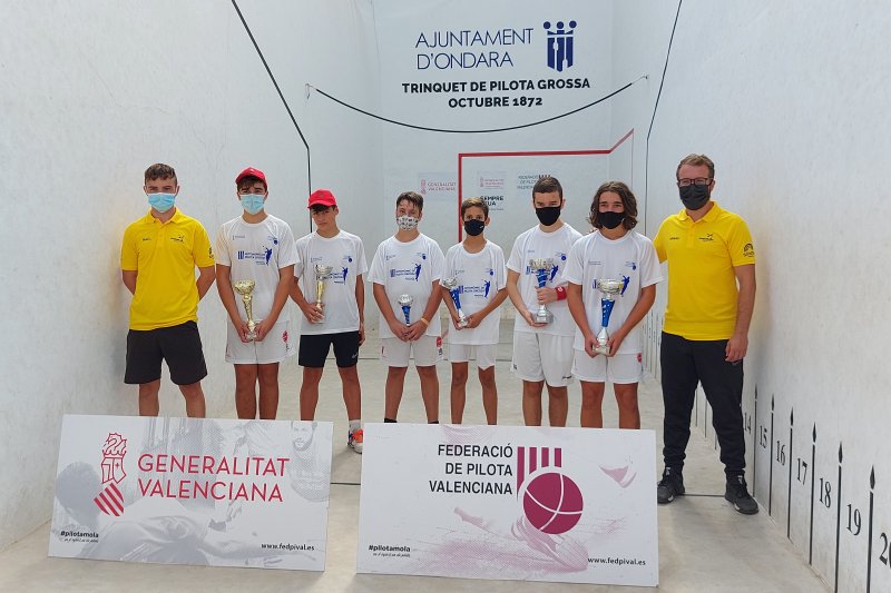 Un or, una plata i un bronze per a l’Escola Municipal d’Ondara en el campionat escolar de pilota grossa Un or, una plata i un bronze per a l’Escola Municipal d’Ondara en el campionat escolar de pilota grossa