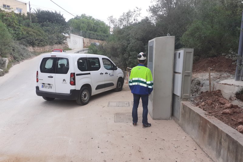 El Ayuntamiento de Dénia y Aqualia ponen en marcha el nuevo colector de aguas residuales en el Montgó El Ayuntamiento de Dénia y Aqualia ponen en marcha el nuevo colector de aguas residuales en el Montgó